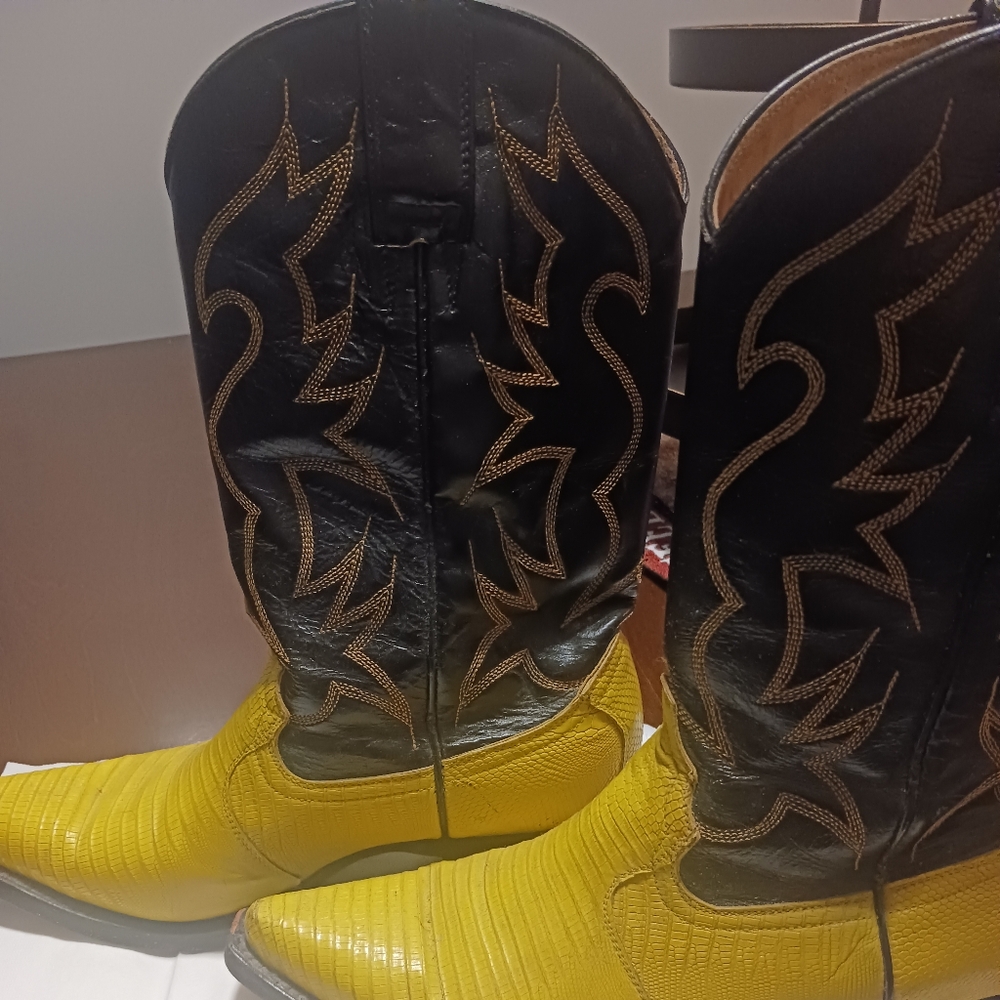 COPY - Women Yellow boots
